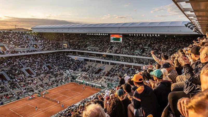 Khán giả Roland-Garros tạo nên nét thanh lịch, tinh tế và giàu cảm xúc cho giải đấu.